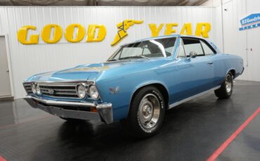 Unknown-Chevelle-ss-1967-Marina-Blue-Black