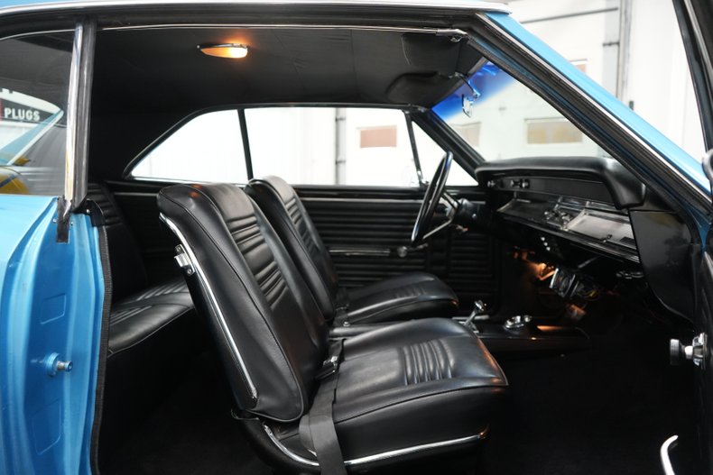 Unknown-Chevelle-ss-1967-Marina-Blue-Black-45
