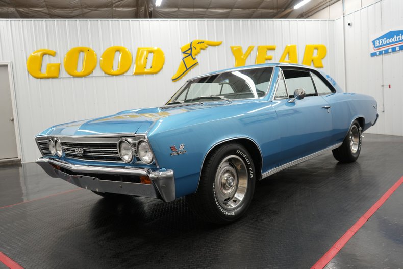 Unknown-Chevelle-ss-1967-Marina-Blue-Black
