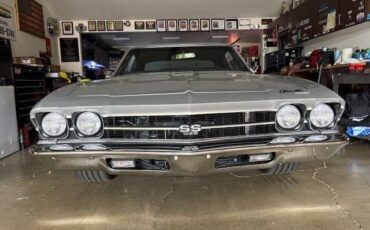 Unknown-Chevelle-ss-1969-Silver-black-1