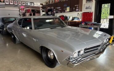 Unknown-Chevelle-ss-1969-Silver-black