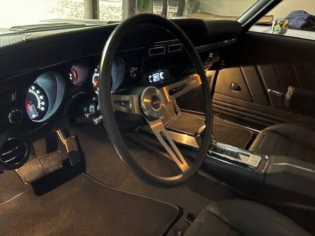 Unknown-Chevelle-ss-1969-Silver-black-6