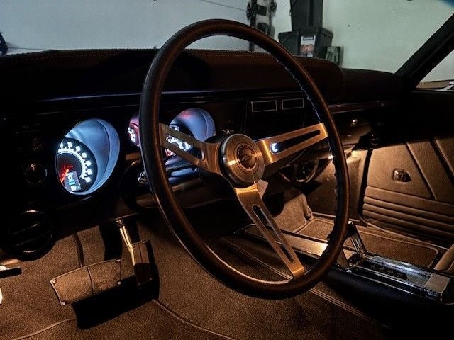 Unknown-Chevelle-ss-1969-Silver-black-7