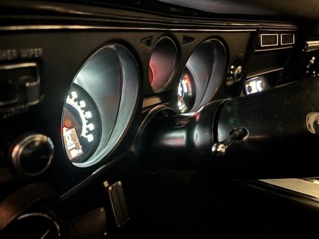 Unknown-Chevelle-ss-1969-Silver-black-8