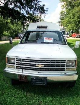 Unknown-Chevroelt-3500-1988-white-1