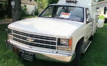 Unknown-Chevroelt-3500-1988-white