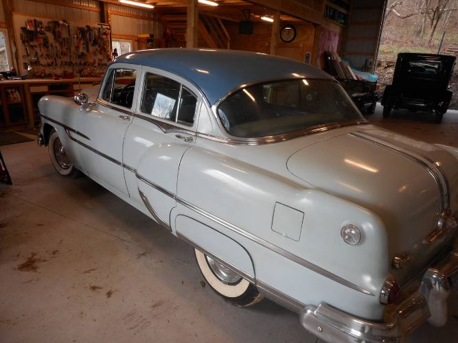 Unknown-Chieftain-1953-Blue-12