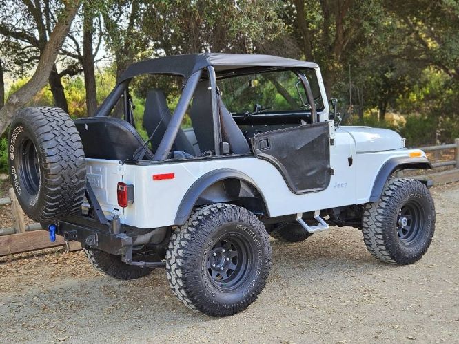 Unknown-Cj5-1972-WhiteBlack-Black-14