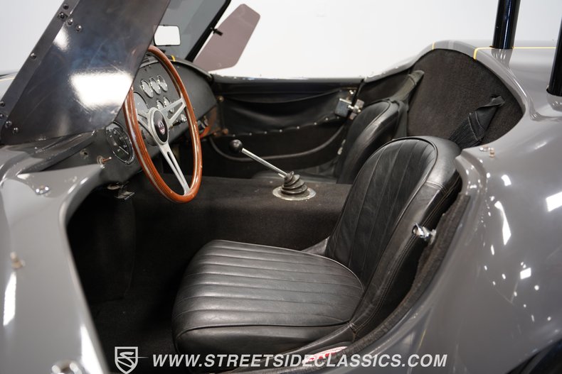 Unknown-Cobra-1964-Gray-Black-2