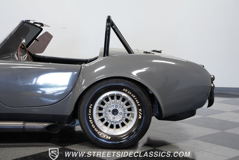 Unknown-Cobra-1964-Gray-Black-29