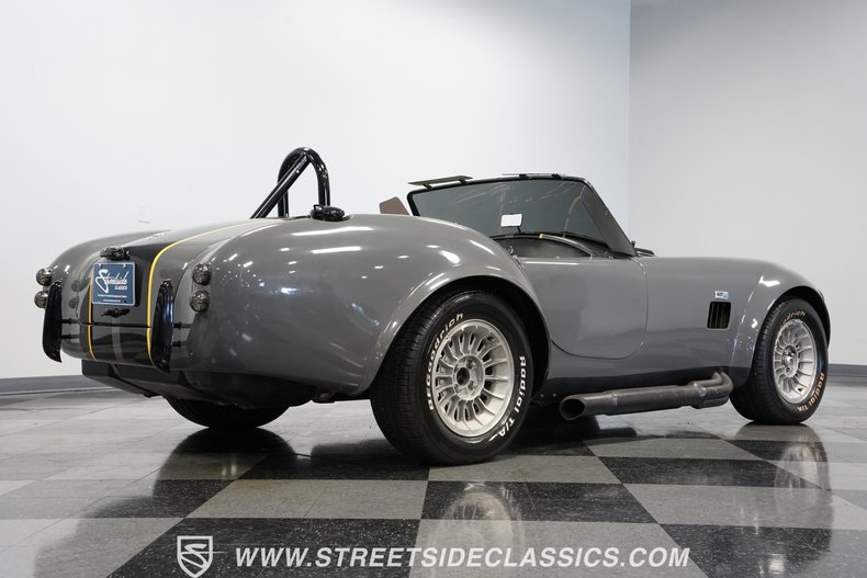 Unknown-Cobra-1964-Gray-Black-32