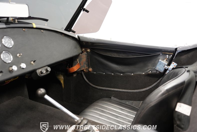 Unknown-Cobra-1964-Gray-Black-42
