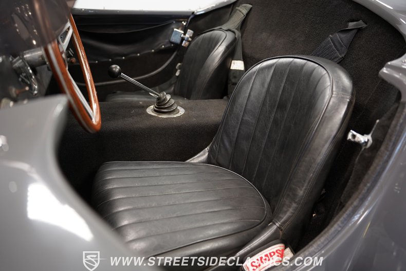 Unknown-Cobra-1964-Gray-Black-43