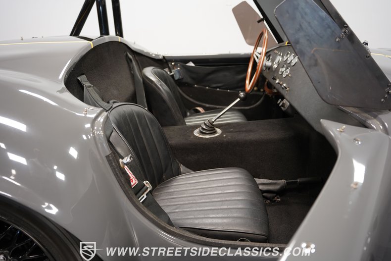 Unknown-Cobra-1964-Gray-Black-44