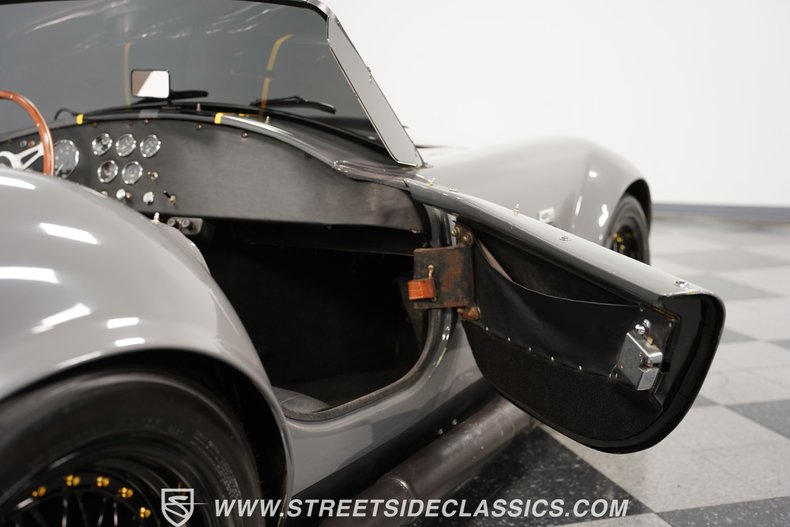 Unknown-Cobra-1964-Gray-Black-8