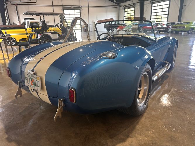 Unknown-Cobra-1965-Blue-Black-Leather-15