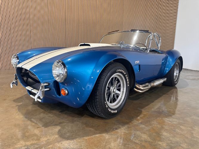 Unknown-Cobra-1965-Blue-Black-Leather-31