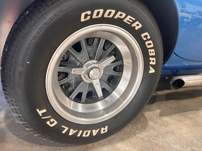 Unknown-Cobra-1965-Blue-Black-Leather-4