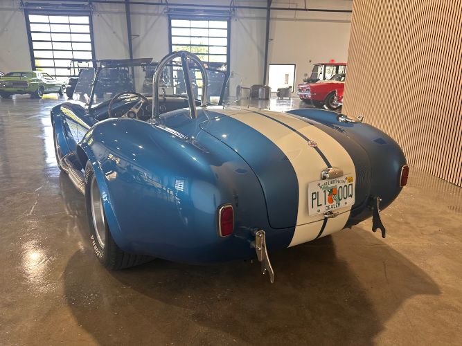 Unknown-Cobra-1965-Blue-Black-Leather-8