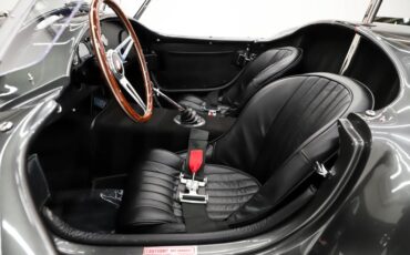 Unknown-Cobra-1965-Grigio-Silverstone-Black-Leather-10