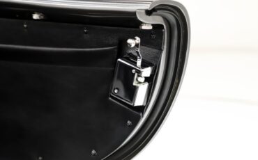 Unknown-Cobra-1965-Grigio-Silverstone-Black-Leather-30