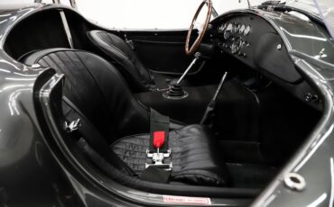 Unknown-Cobra-1965-Grigio-Silverstone-Black-Leather-37