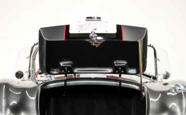 Unknown-Cobra-1965-Grigio-Silverstone-Black-Leather-43