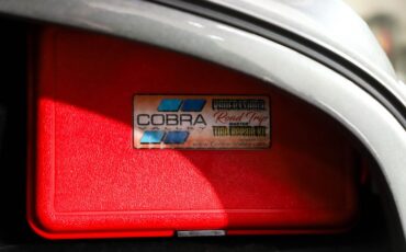 Unknown-Cobra-1965-Grigio-Silverstone-Black-Leather-47