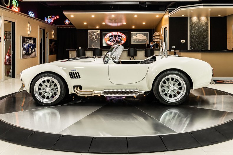 Unknown-Cobra-1965-White-Black-16