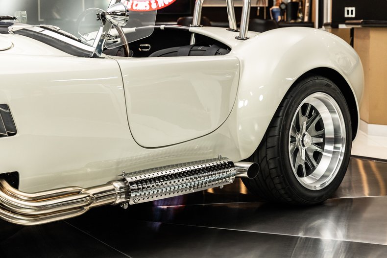 Unknown-Cobra-1965-White-Black-28