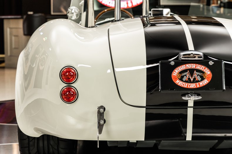 Unknown-Cobra-1965-White-Black-31