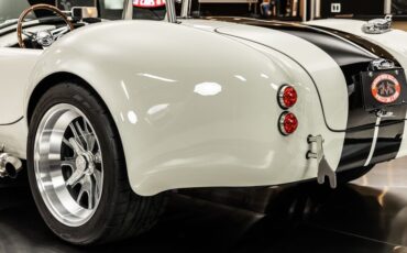 Unknown-Cobra-1965-White-Black-32