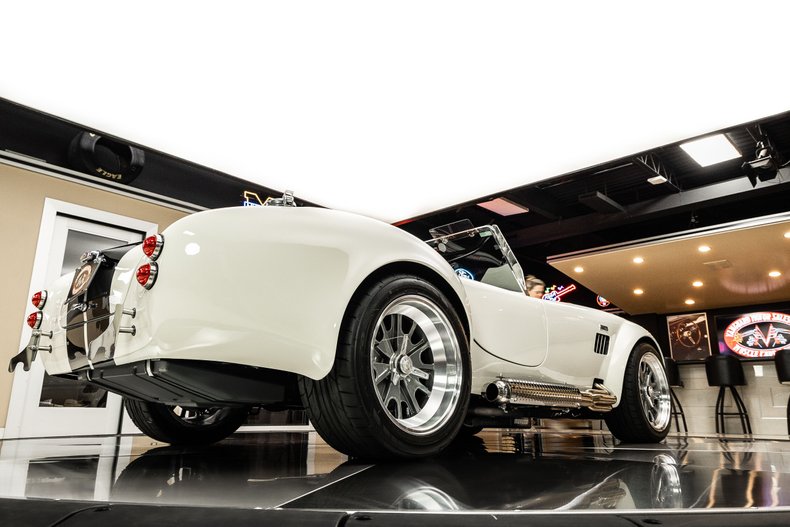 Unknown-Cobra-1965-White-Black-42