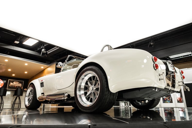 Unknown-Cobra-1965-White-Black-44