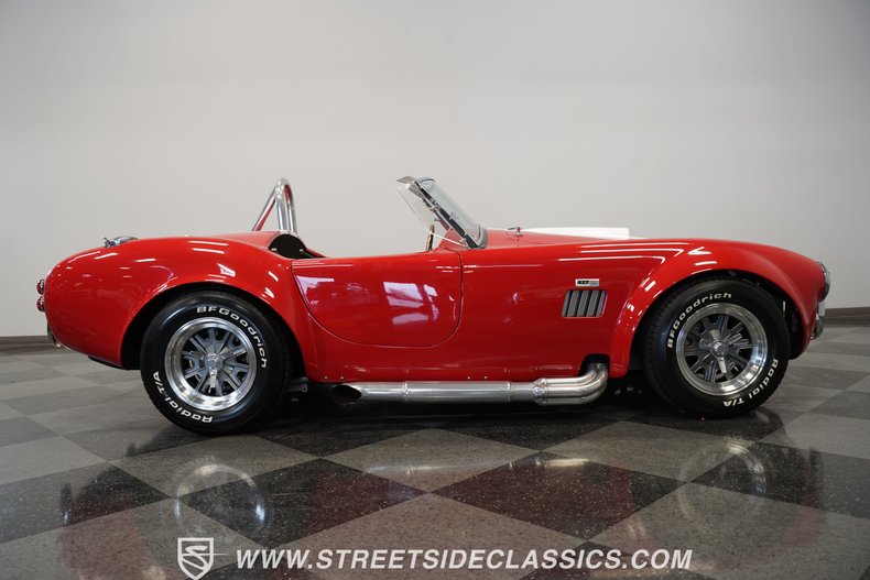 Unknown-Cobra-1966-Red-Black-1