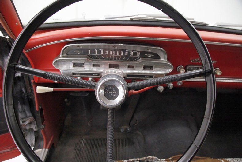Unknown-Comet-1962-Black-Red-23
