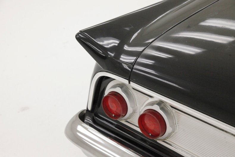 Unknown-Comet-1962-Black-Red-27