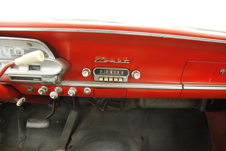 Unknown-Comet-1962-Black-Red-29