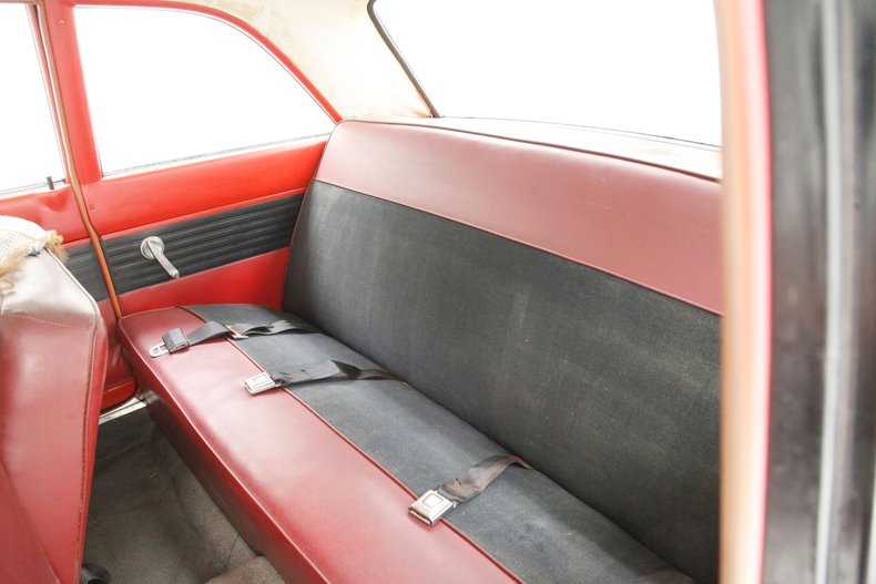 Unknown-Comet-1962-Black-Red-33