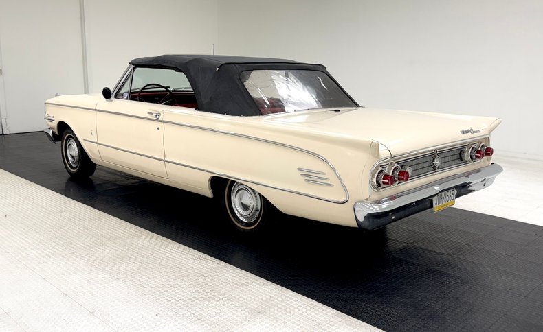 Unknown-Comet-1963-Sulanta-White-Red-3