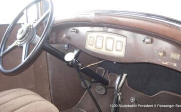 Unknown-Commander-1929-Burgundy-Beige-17