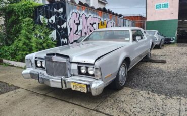 Unknown-Continental-1973-Silver-Burgundy