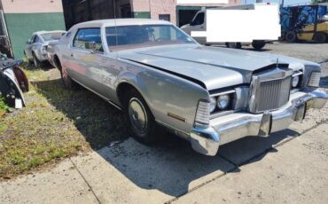Unknown-Continental-1973-Silver-Burgundy-4
