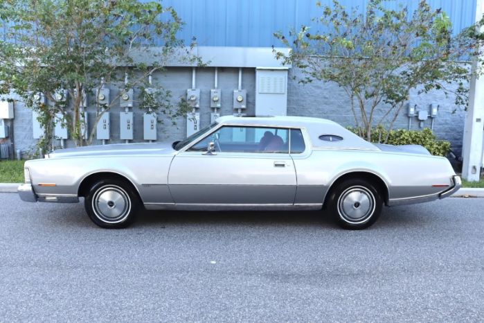 Unknown-Continental-1973-Silver-Red-16