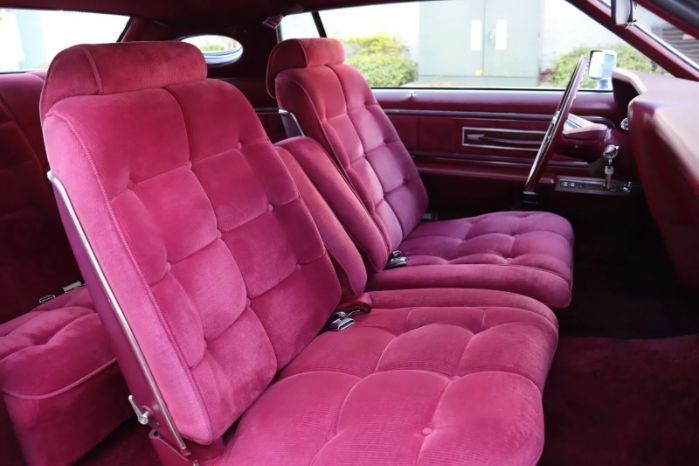 Unknown-Continental-1973-Silver-Red-9