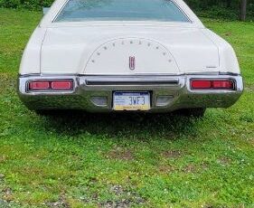 Unknown-Continental-1973-White-1