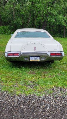 Unknown-Continental-1973-White-1