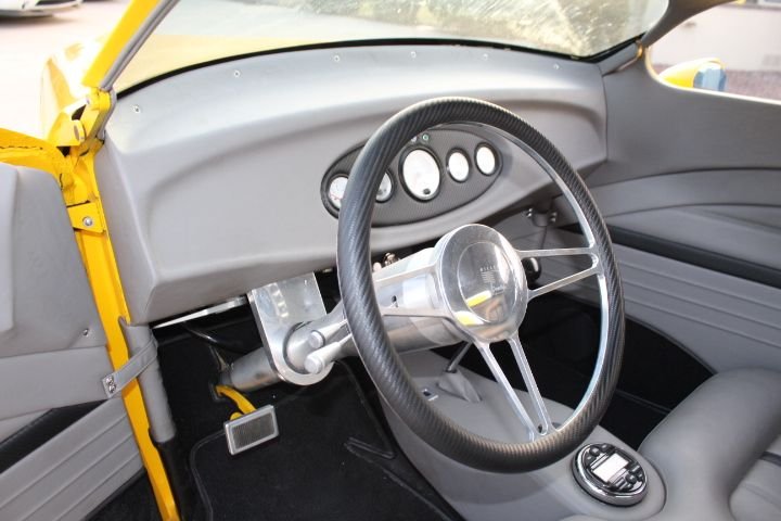 Unknown-Convertible-1932-yellow-gray-1