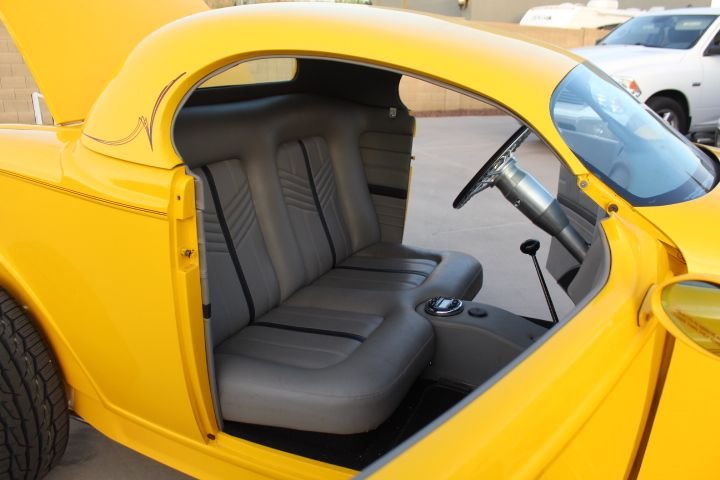 Unknown-Convertible-1932-yellow-gray-11