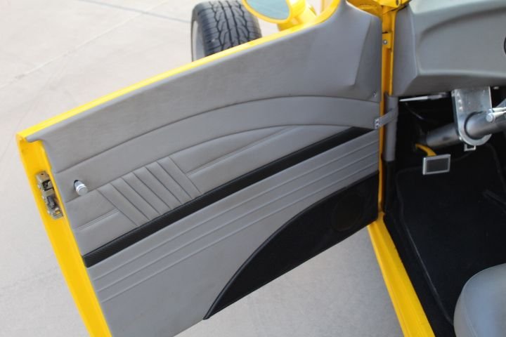 Unknown-Convertible-1932-yellow-gray-19
